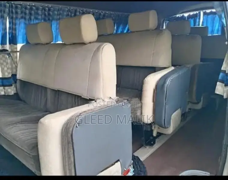 Nissan Caravan 1986