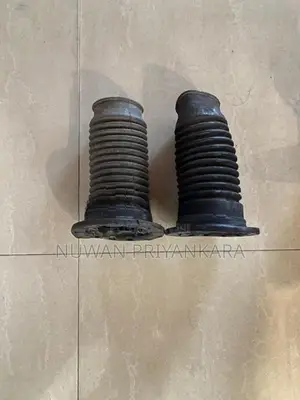 Toyota Aqua Front Shock Absorber Assemblies (Pair) – Genuine