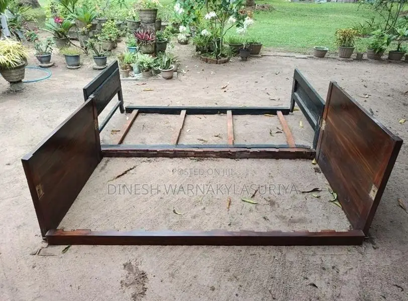 5x6 Piyestra Teak Wood Bed with Mattress