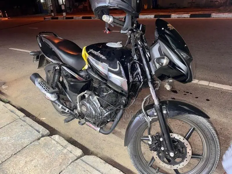 Bajaj Pulsar 150 2016