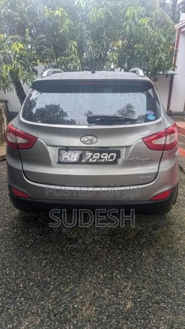 Hyundai Tucson Suv 2011