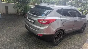 Hyundai Tucson Suv 2011