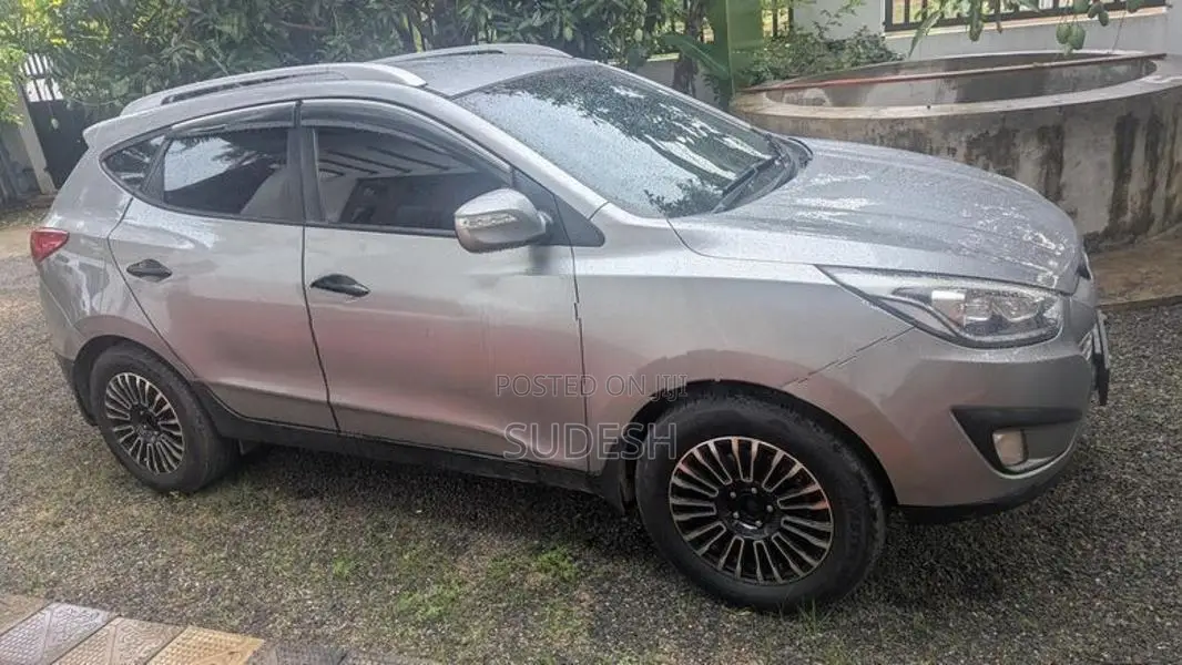 Hyundai Tucson Suv 2011