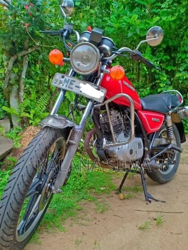 Suzuki GN 125 2004