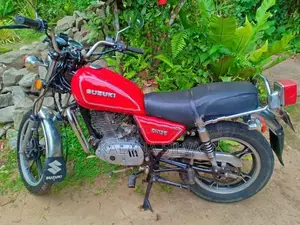 Suzuki GN 125 2004