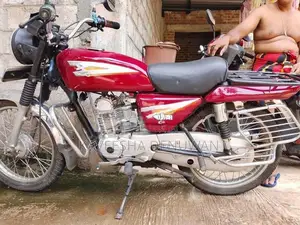 Bajaj Boxer HE 2006