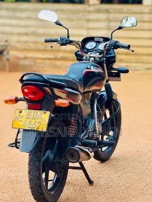 Bajaj Platina 100 2015