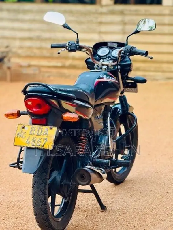 Bajaj Platina 100 2015