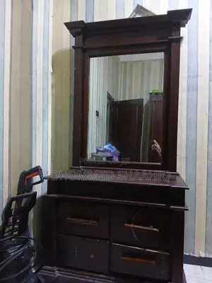 Room Dressing Table