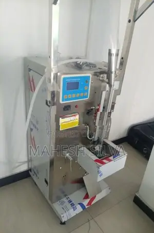 අයිස් පැකට් මැශින්