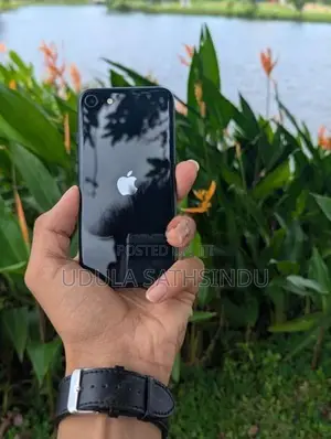 Apple iPhone SE 3 2022 (Used)