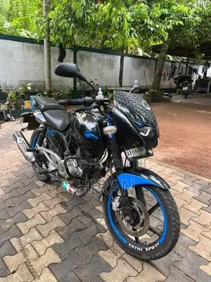 Bajaj Pulsar 180 2012