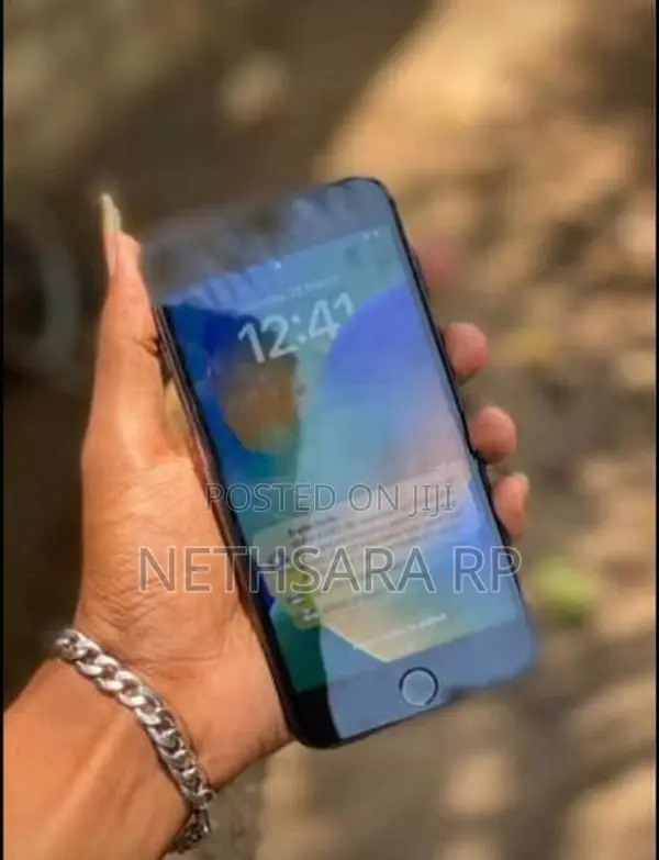 Apple iPhone 8 Black (Used)