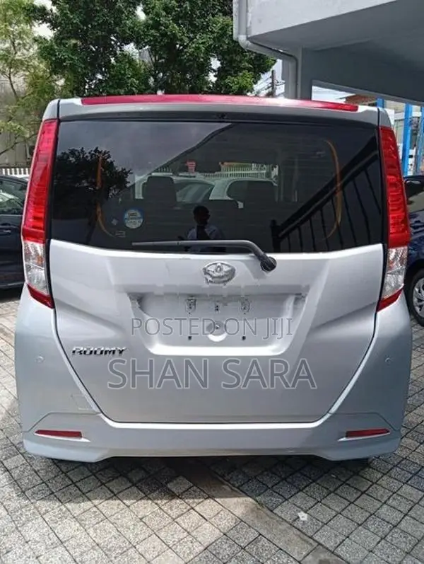 Toyota Roomy X 2024