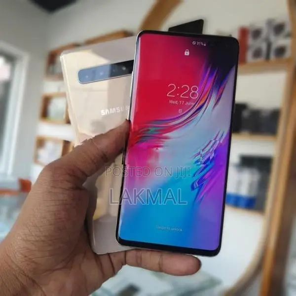 Samsung Galaxy S10 Plus 256GB (Used)