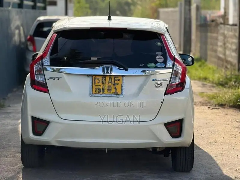 Honda Fit GP5 L Grade 2014