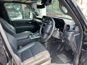 Toyota Land Cruiser Prado 250 2024