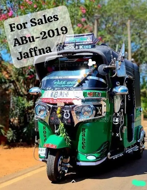 Bajaj RE 2019