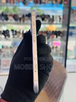 Apple iPhone 15 (Used)