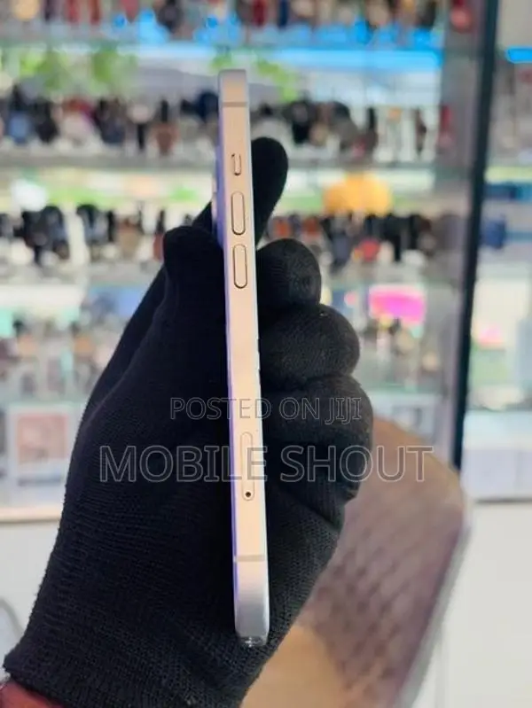 Apple iPhone 15 (Used)