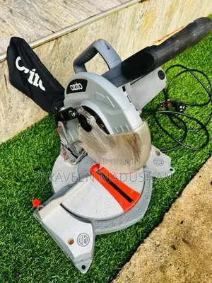 Ozito 210mm Compound Mitre Saw