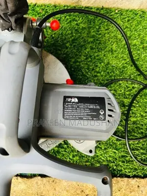 Ozito 210mm Compound Mitre Saw