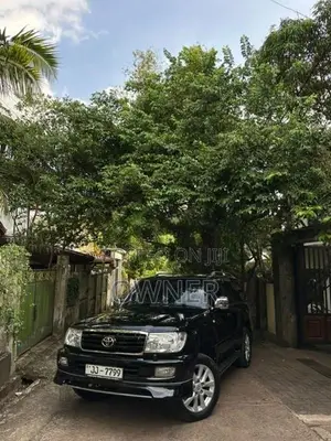 Toyota Land Cruiser Sahara 101 2001