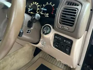 Toyota Land Cruiser Sahara 101 2001