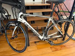 size 54 carbon fibre CDARE STT. shimano 105 tires vittorio new