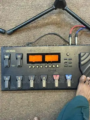 BOSS GT-100