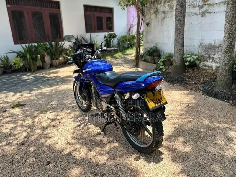 Bajaj Pulsar 150 2004