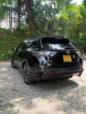Toyota Harrier G Sport 2017