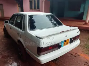 Mazda Familia 1987