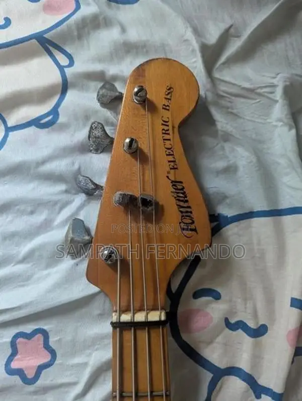 founder electric bass guitar