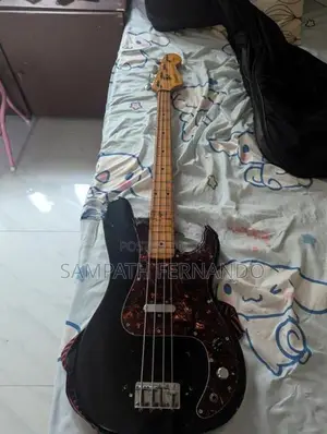 founder electric bass guitar
