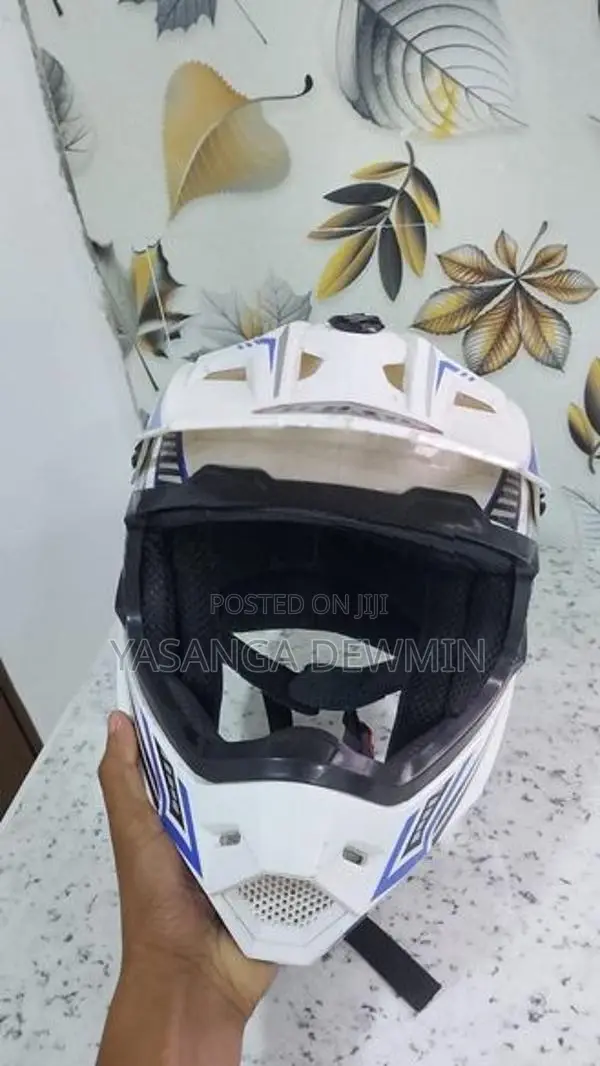 Sakka Helmet