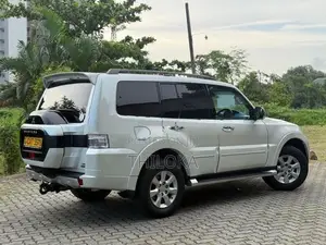 Mitsubishi Montero GLS Highest Spec 2016
