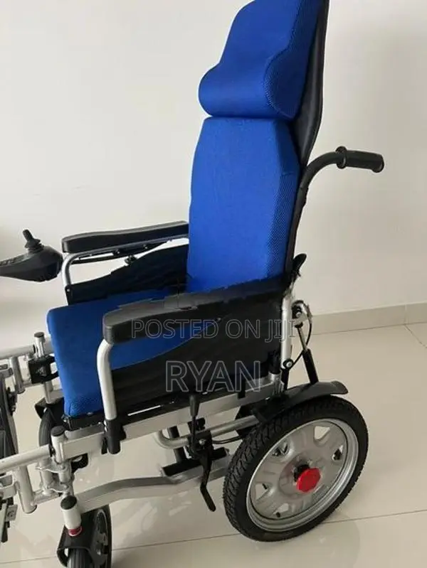 Electric wheelchair