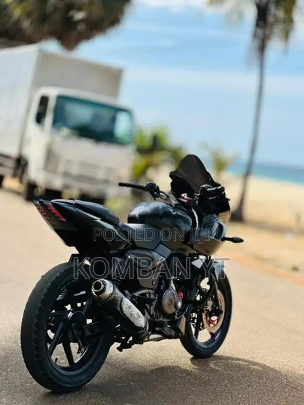 Bajaj Pulsar 200 2009