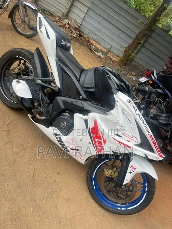 Bajaj Pulsar RS200 2020