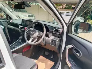 Toyota Raize Z 360° Apple CarPlay 2023