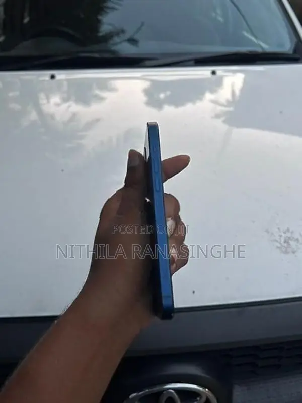 Apple iPhone 12 (Used)