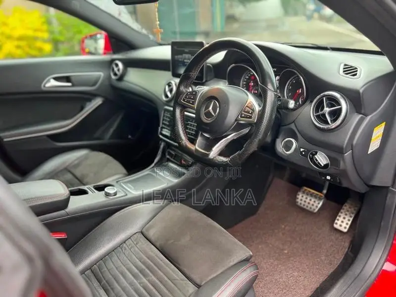 Mercedes Benz CLA 180 2016