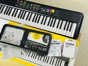 Yamaha PSR-F52 Keyboard