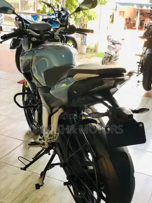 Bajaj Pulsar N160 Premium 2026