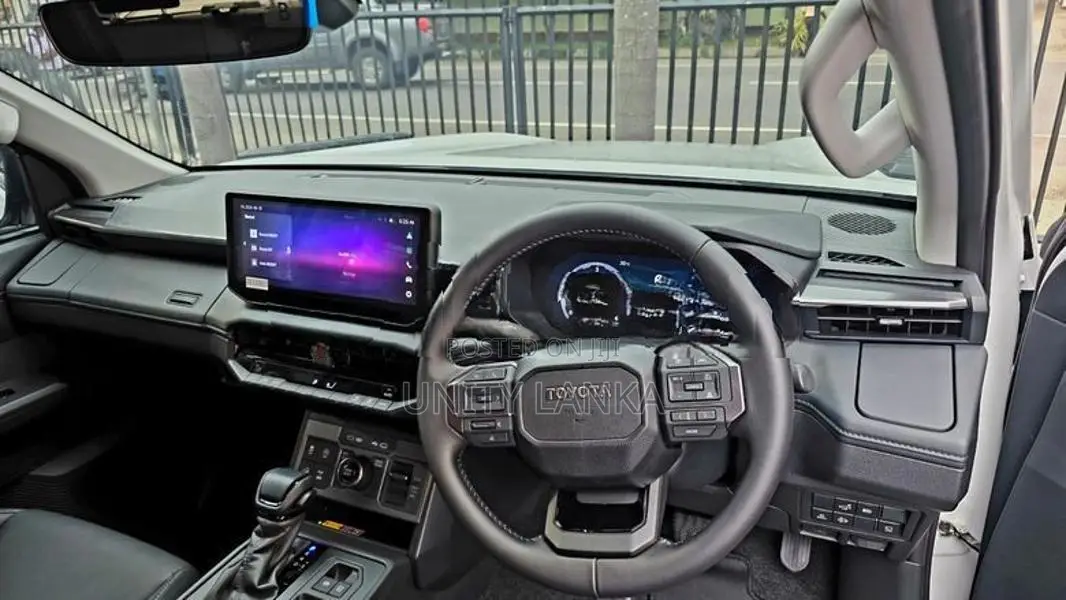 Toyota Hilux Travo Overland + 2026