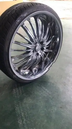 Lexus Jeep 22/35/275 Tyre