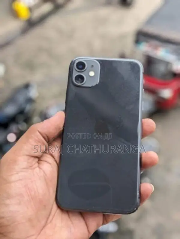 Apple iPhone 11 (Used)