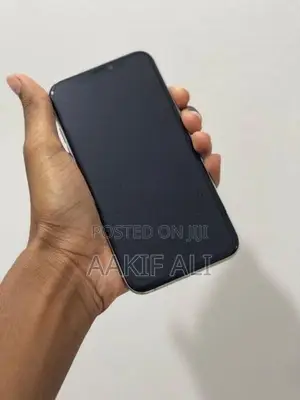 Apple iPhone XS (Used)