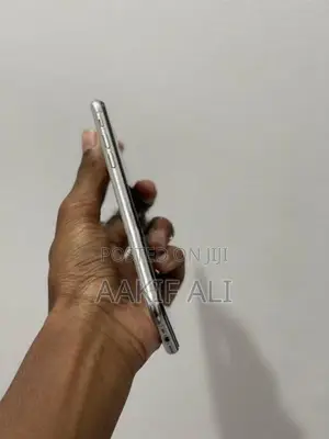 Apple iPhone XS (Used)
